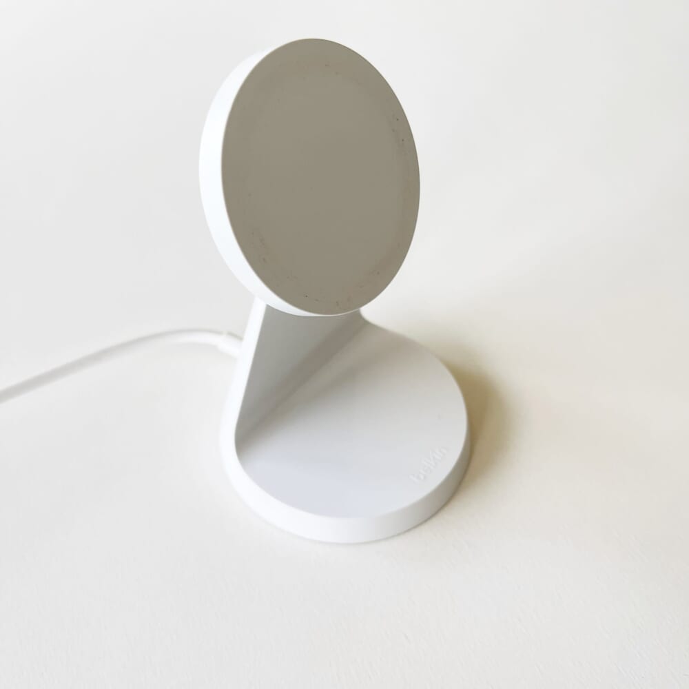 充電スタンド Belkin iphone