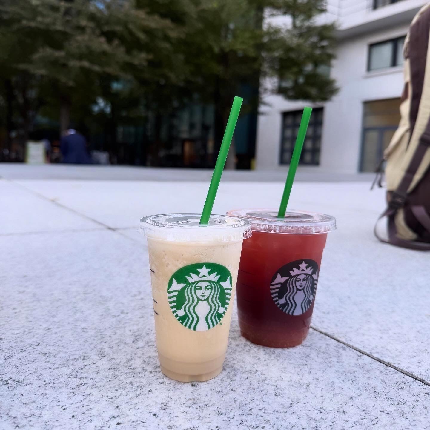 丸の内 スターバックス