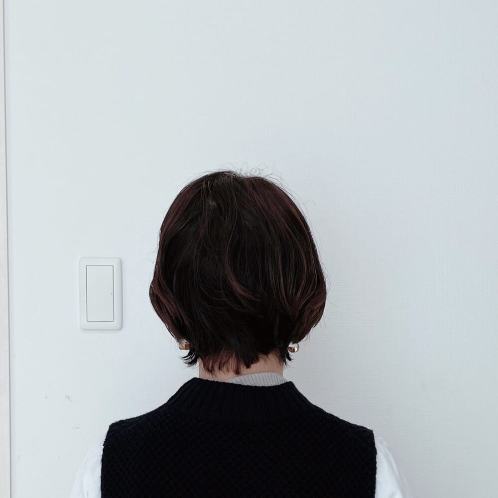 ショート イヤリングカラー 前髪なし 30代ママ