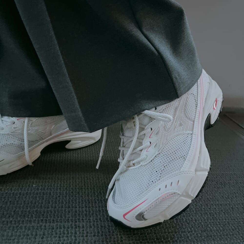 ミズノ MXR スニーカー