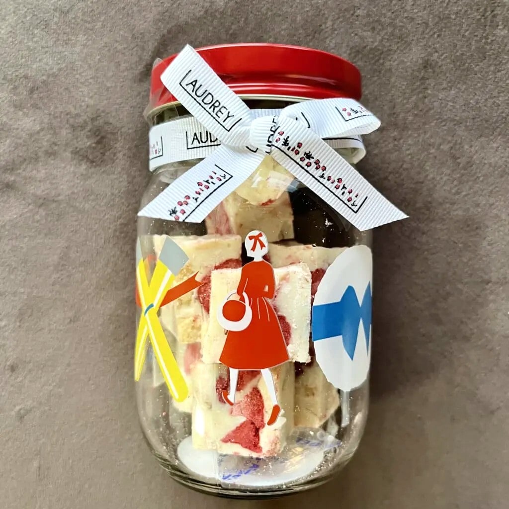 オードリー「ストロベリーショコラ ボトルM」