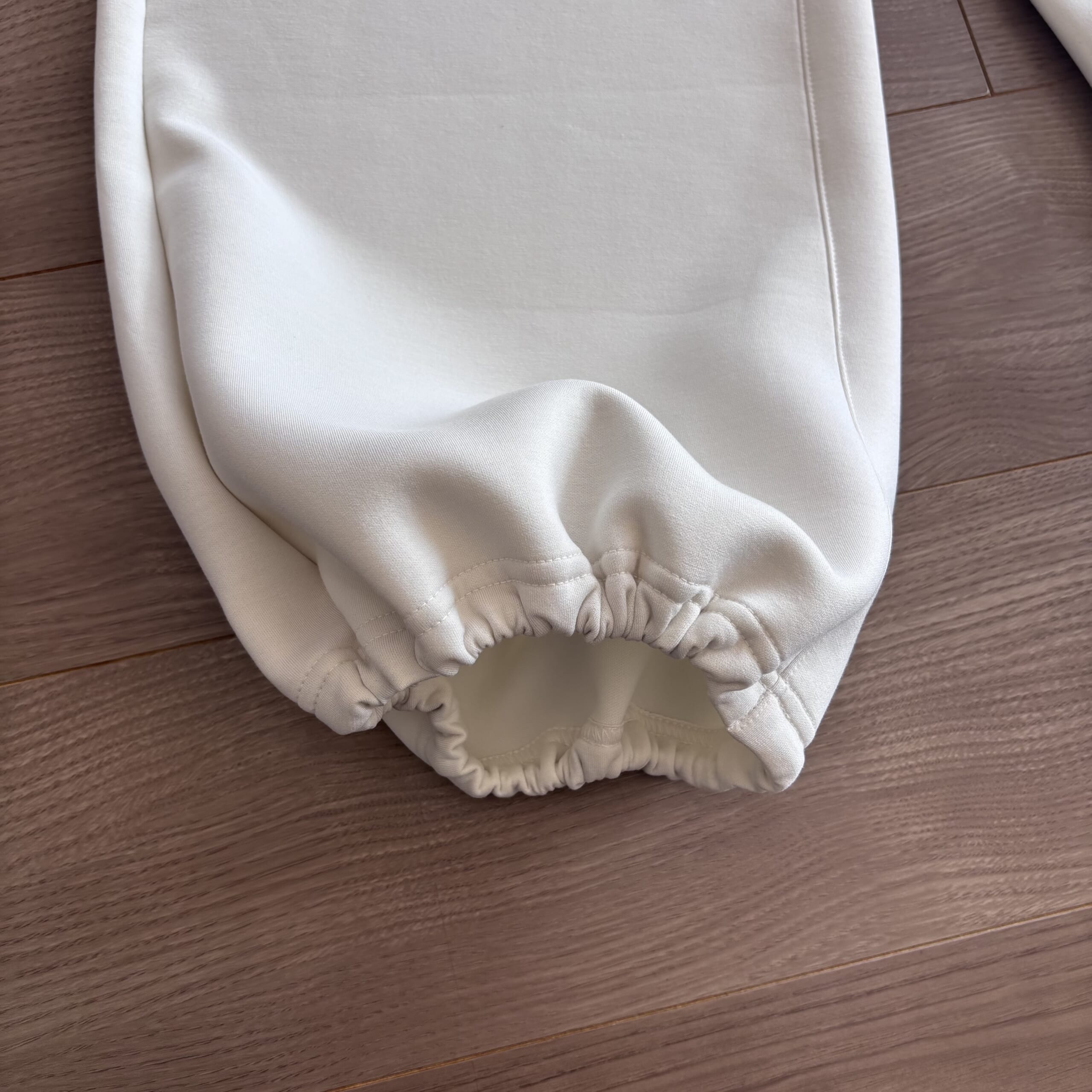 GU　パフスウェットバギーパンツ