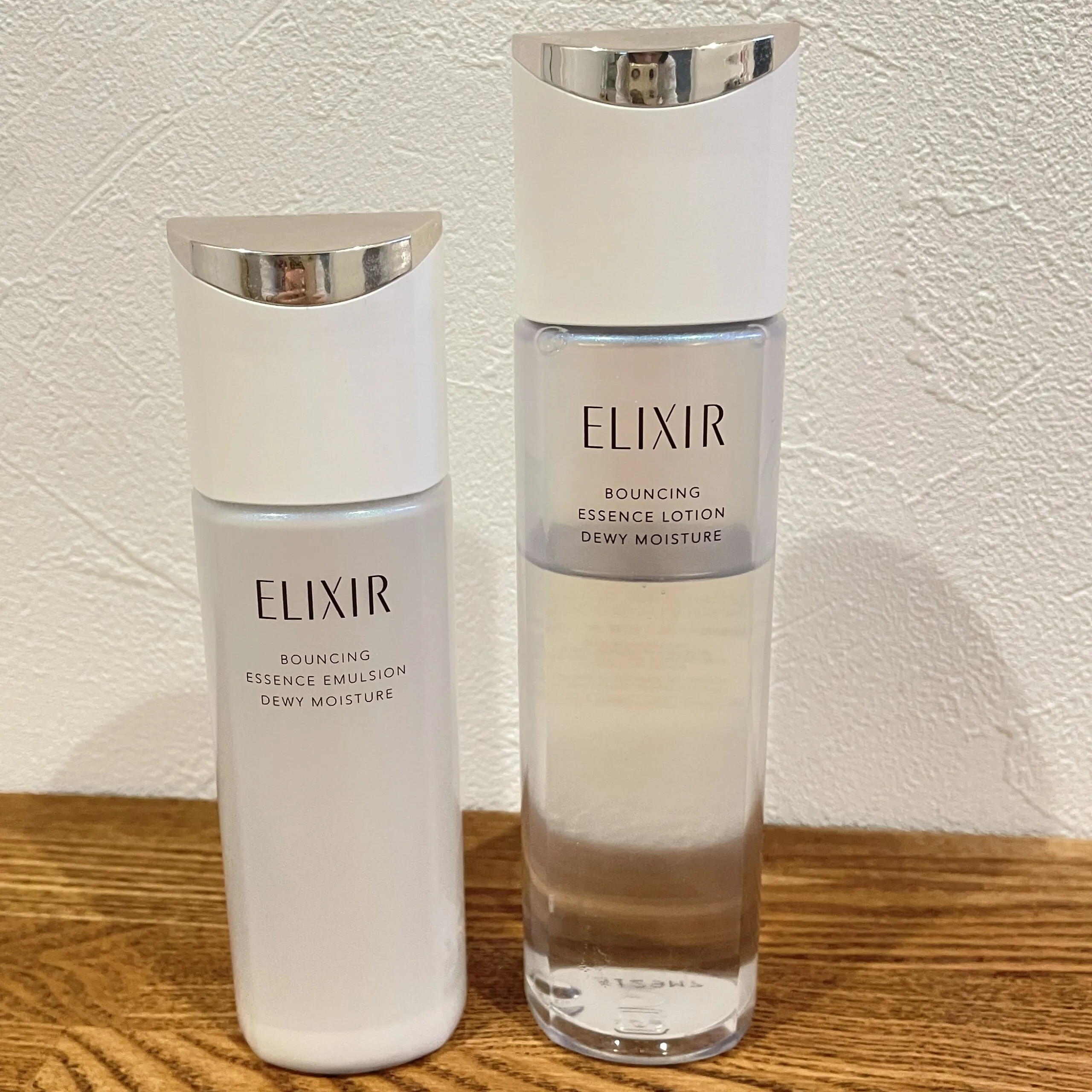 エリクシール「リフトモイスト ローション みずみずしいタイプ」「リフトモイスト エマルジョン みずみずしいタイプ」