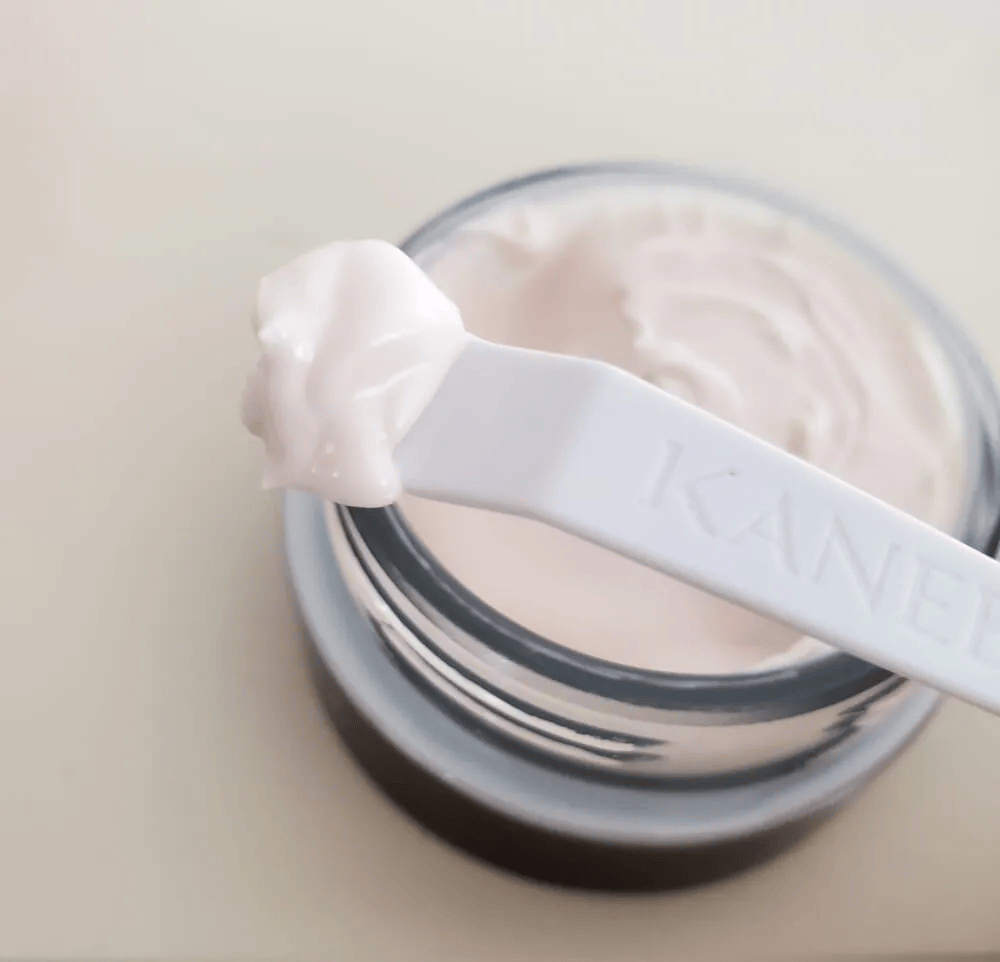 カネボウ「クリーム イン デイⅡ」中身