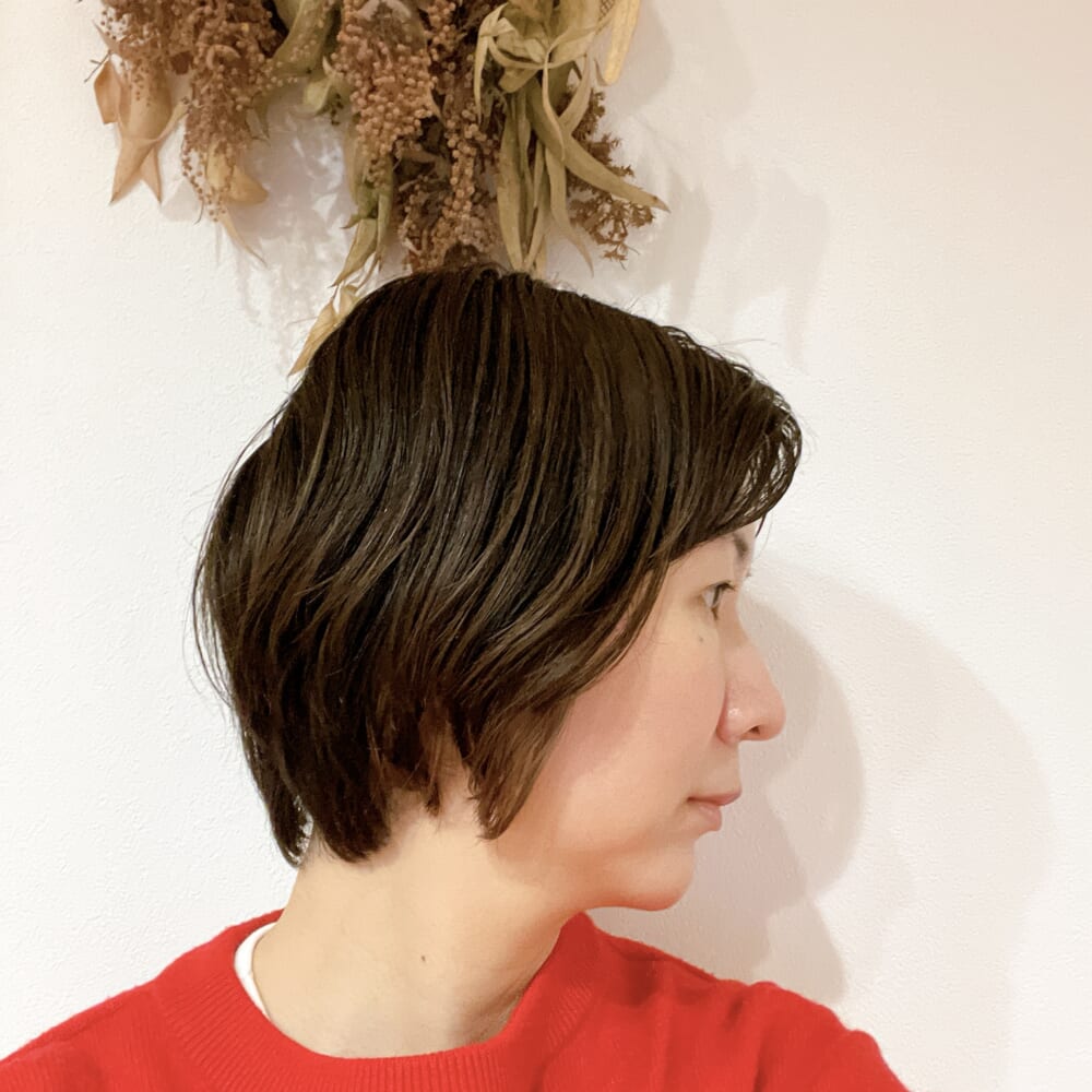 ショート イヤリングカラー 前髪なし 30代ママ