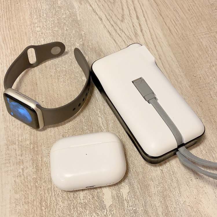 AppleWatch　モバイルバッテリー