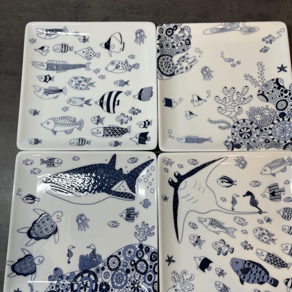 波佐見焼 cocomarine
正角皿