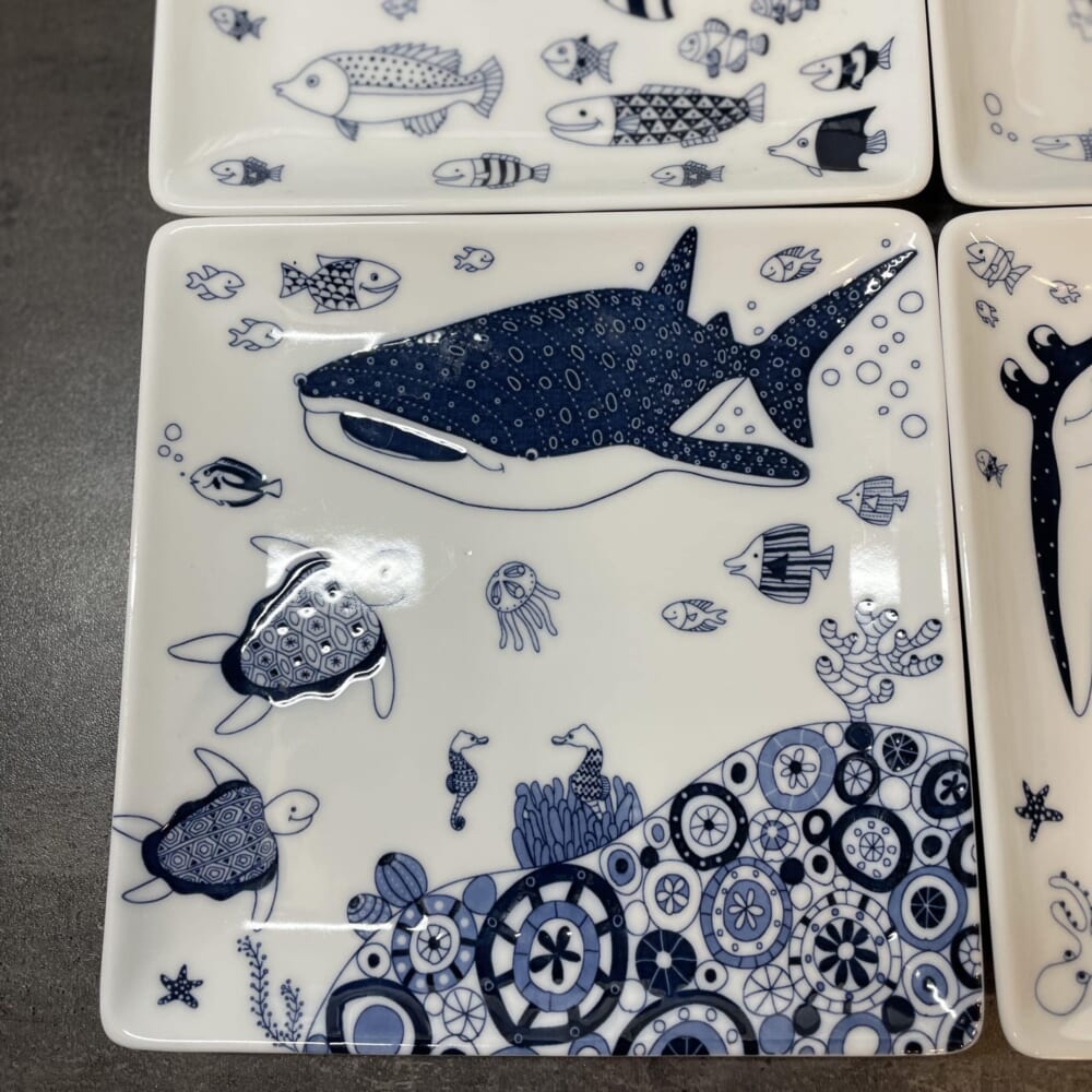 波佐見焼 cocomarine
正角皿