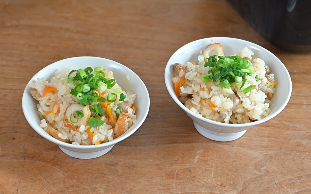 器に盛り、小口切りのネギを散らす。