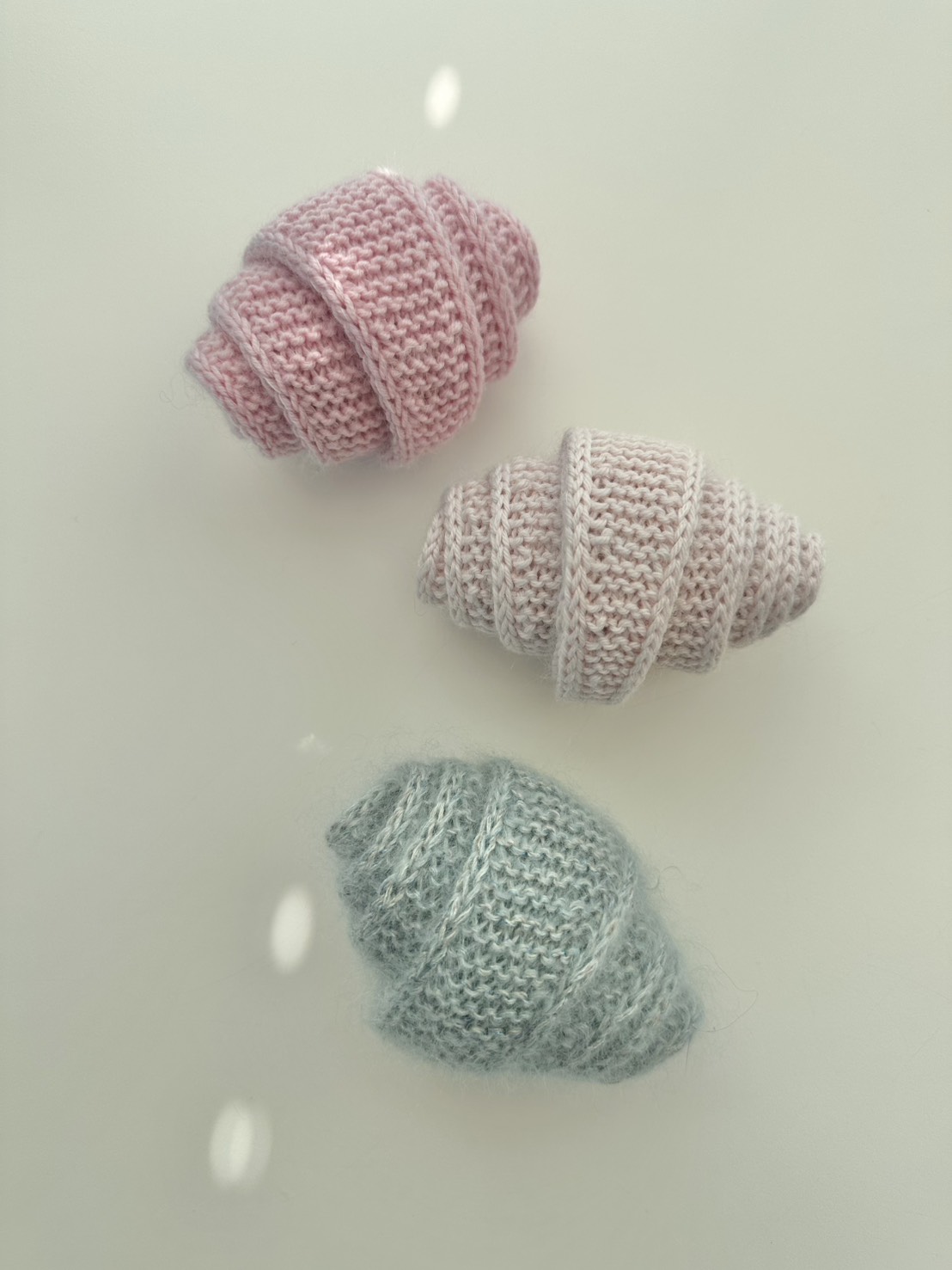 LEEスタッフのミツコが作ったソフィースカーフ3個