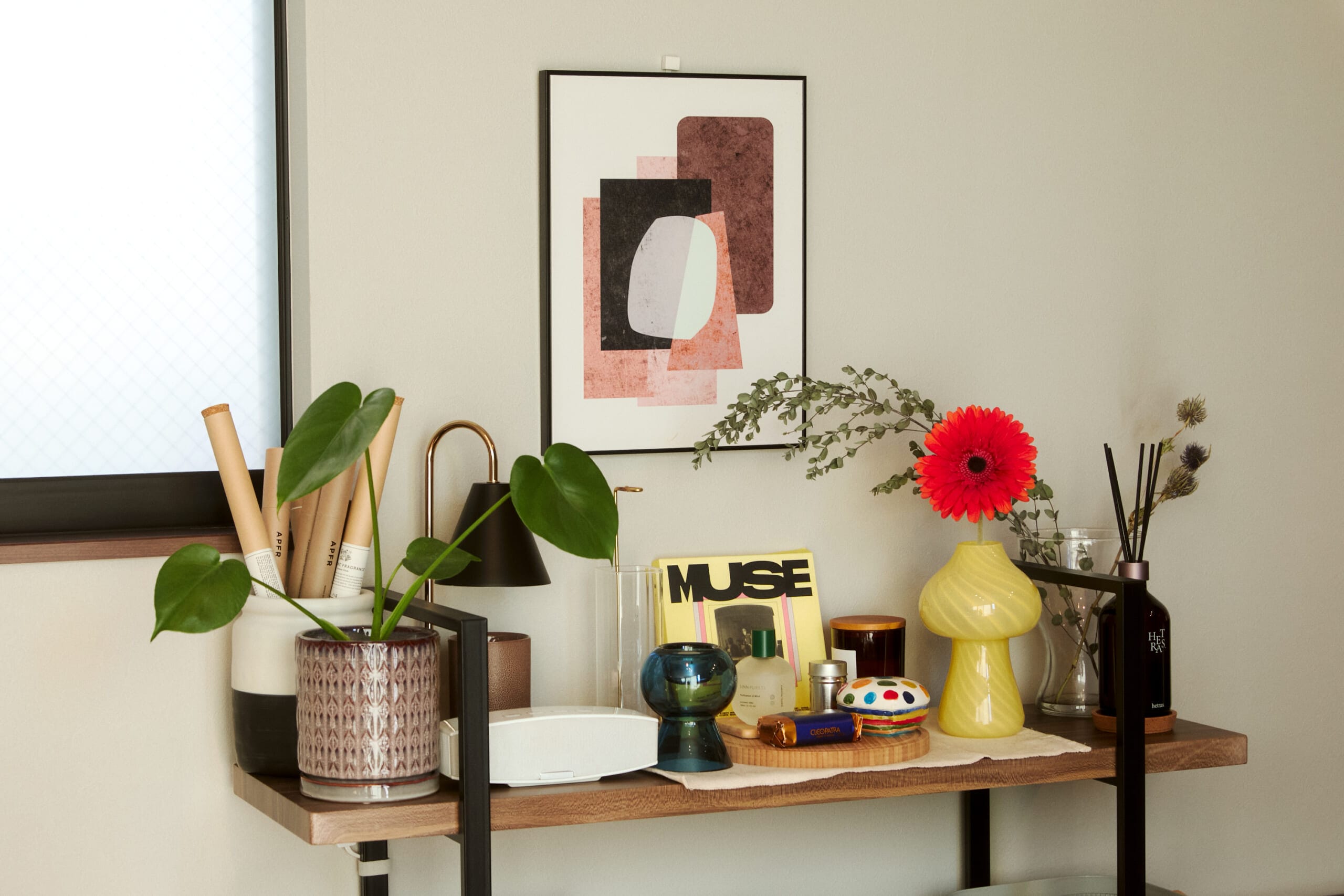 齋田 萌さんのリビングの好きなものを集めたコーナー