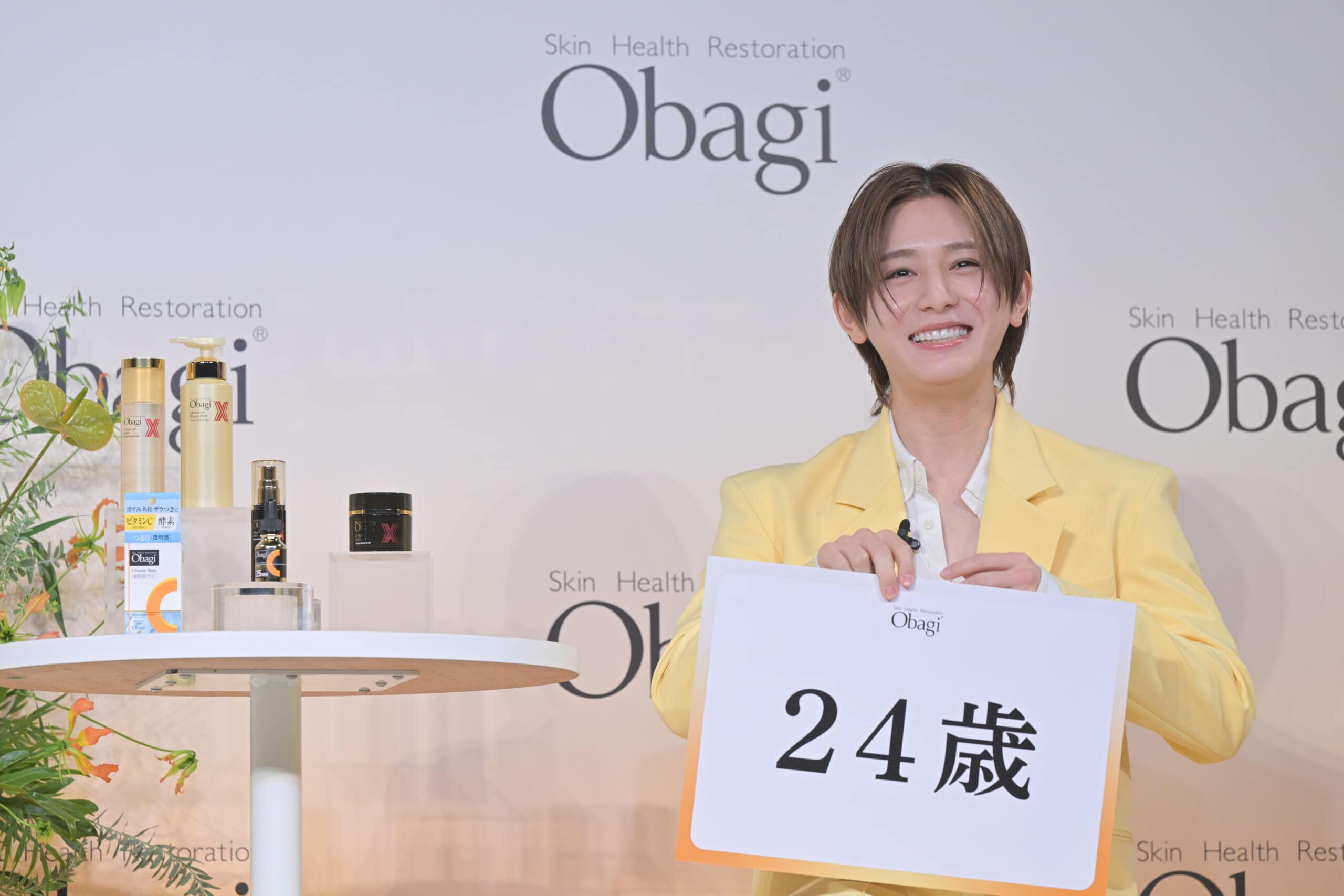 山田涼介さんオバジ25thスペシャルメッセンジャー発表会 登壇中の写真