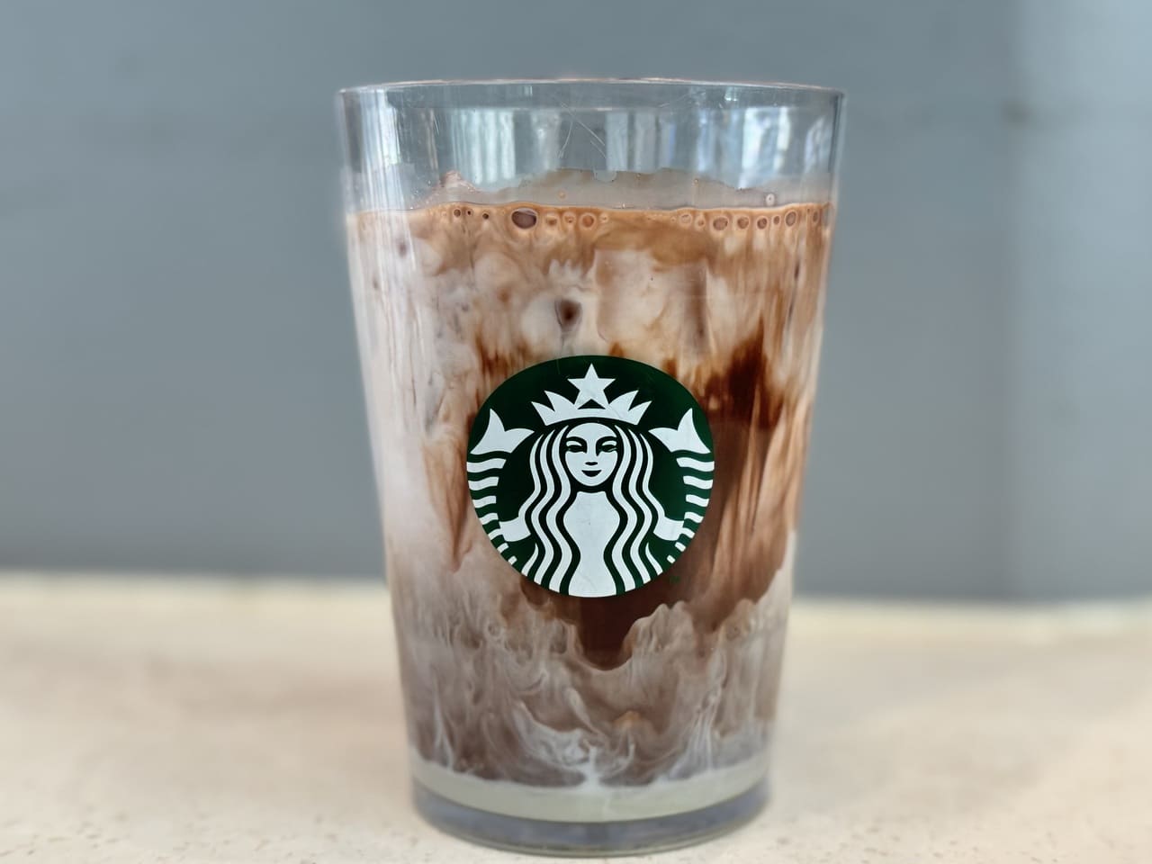 スタバ新作スイート ミルク チョコレート正面