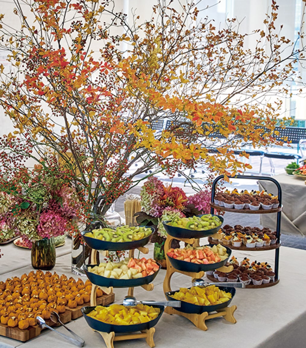 装花は、LEE花カレンダーでもおなじみ「ウヴル」さん。