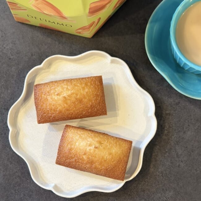 麻布台ヒルズ店限定 「DELI’MMO（デリーモ）」の焼きたてフィナンシェ