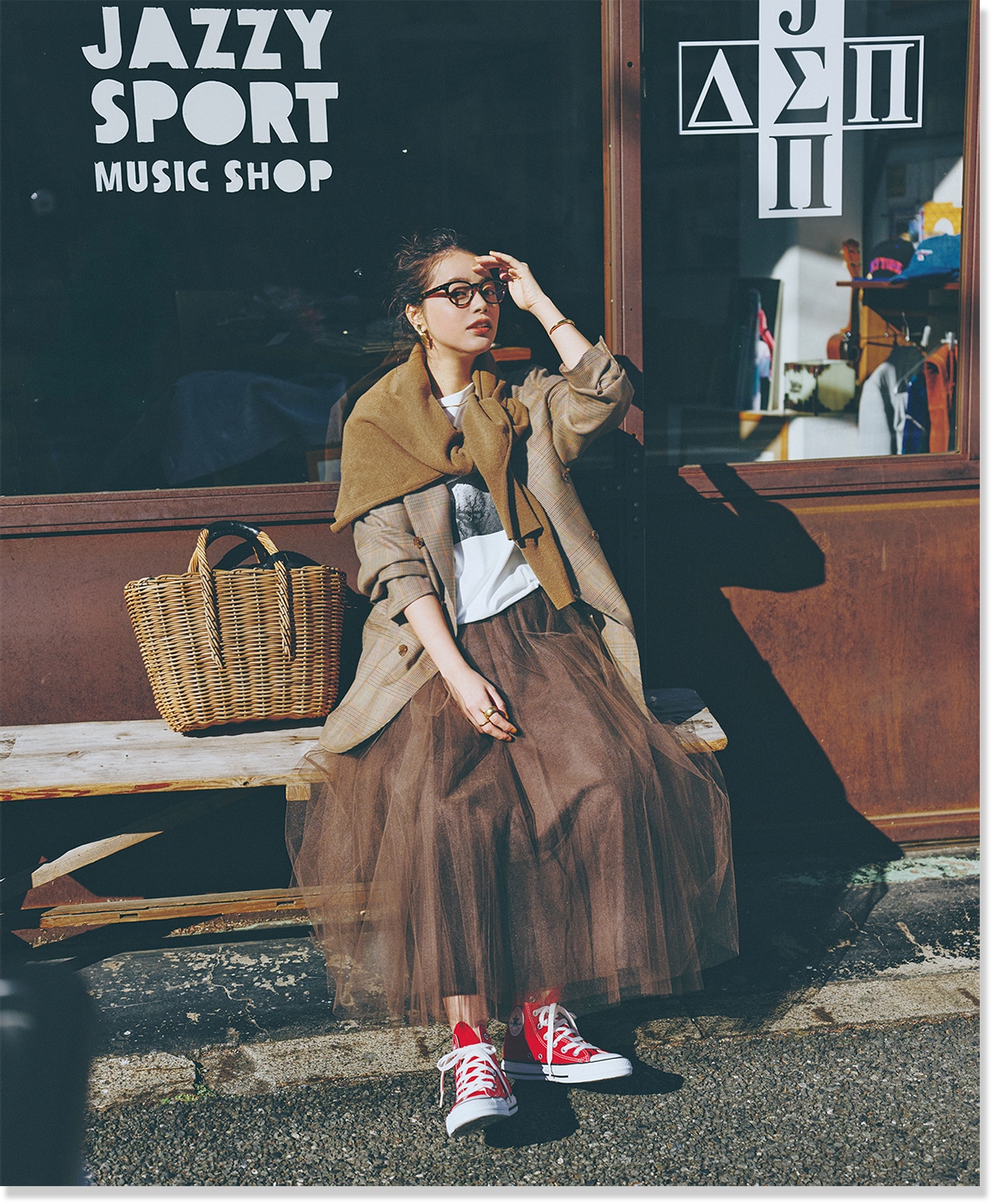 2026LEE3月号『カジュアル派のなんかラフすぎ？問題簡単解決！！』のメンズライクなテーラードコーデ