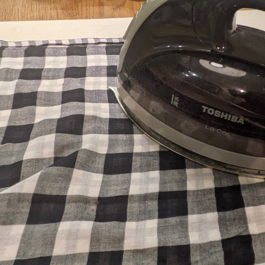 TOSHIBA　アイロン　LEE100人隊