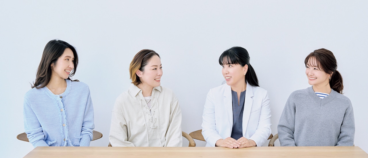 LEE100人隊 TB りーぬさん、LEE100人隊 No.036 ちゅーこさん、婦人科医師 福山千代子先生、LEEキャラクター 武藤乃子さんの座談会の様子