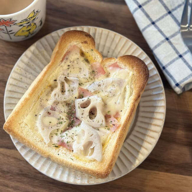 LAKOLE（ラコレ）の美濃焼「 華蝶扇プレート(S)」