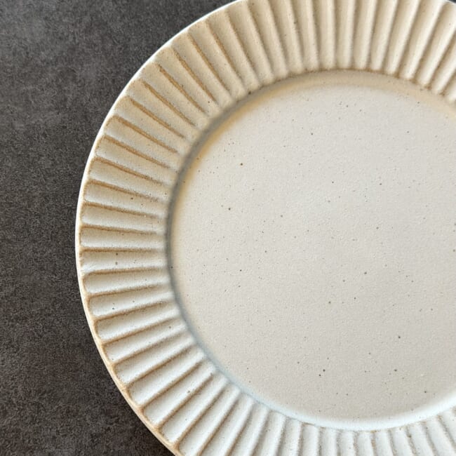 LAKOLE（ラコレ）の美濃焼「 華蝶扇プレート(S)」