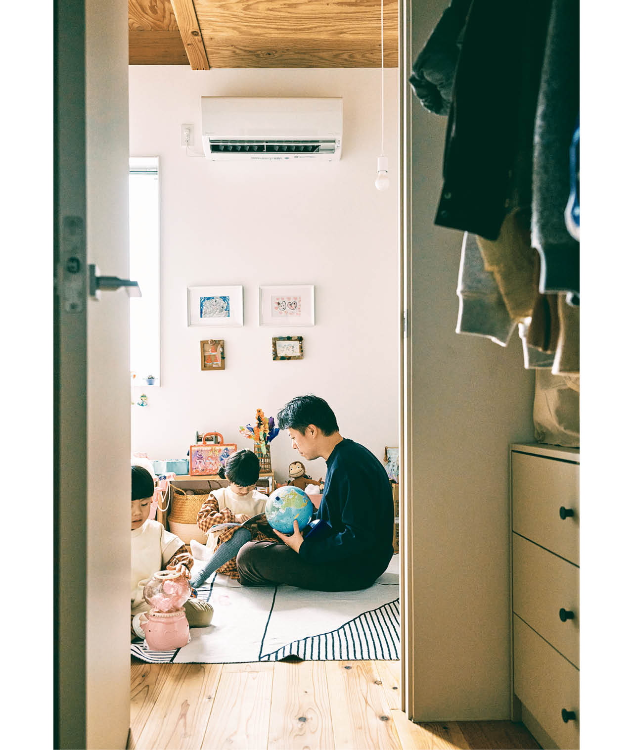 廊下の突き当たりの部屋は、将来は夫婦の寝室になる予定。