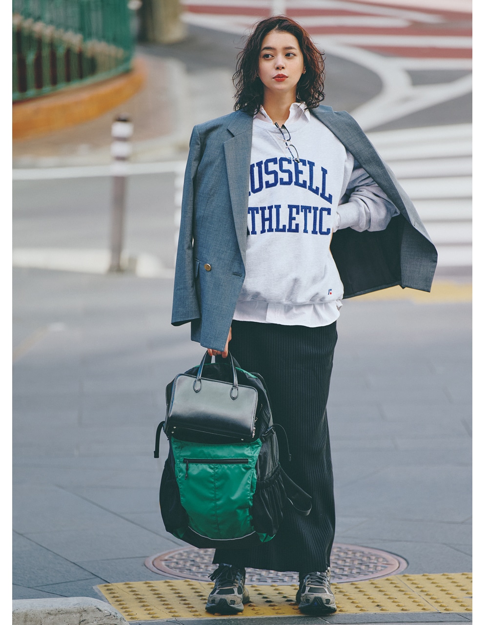 【スカートで着回し】「ロンハーマン」のタイトスカート×テーラードジャケットコーデ