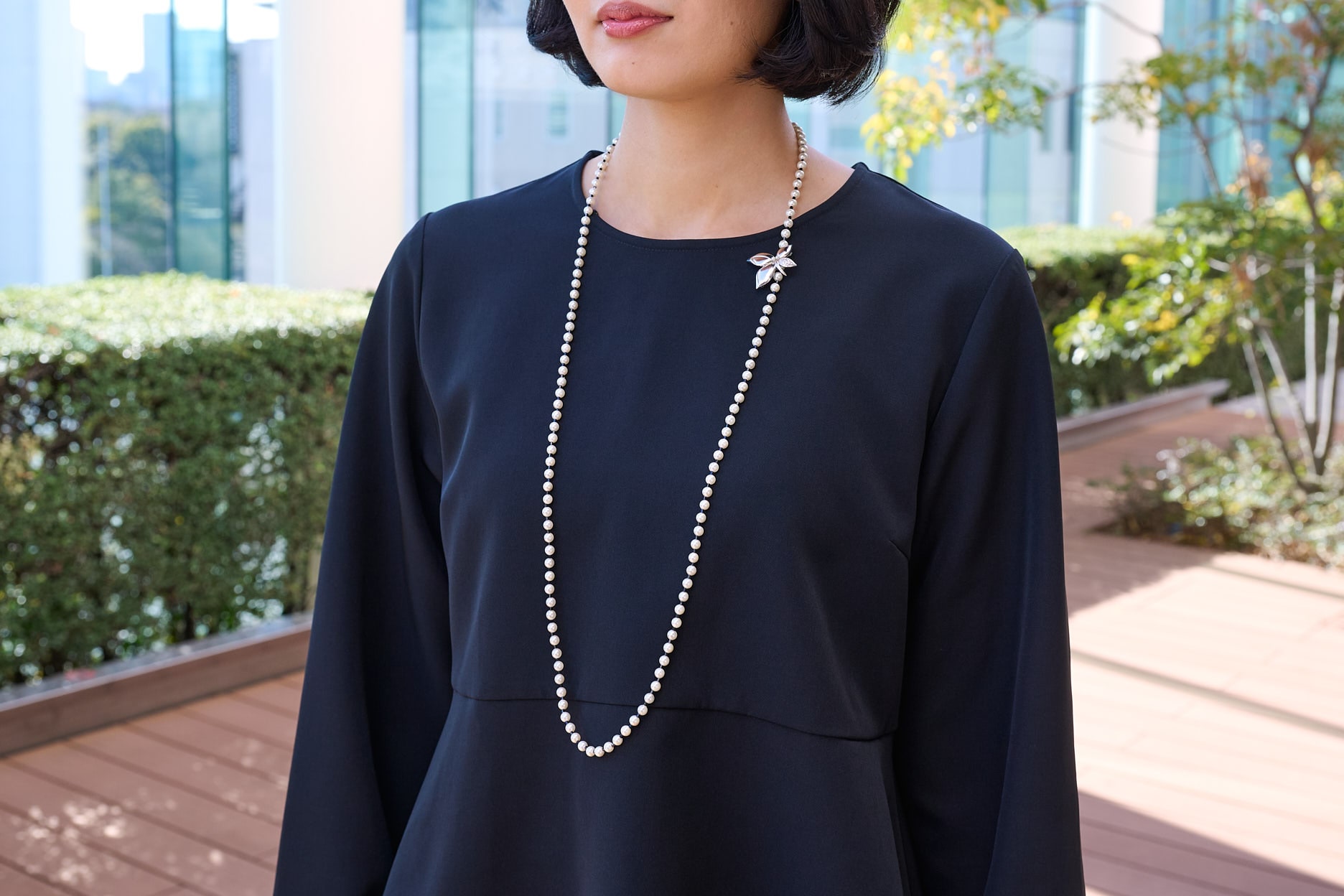 高橋夏果が着る「GLOBALWORK(グローバルワーク)」のセットアップ襟を外したところ