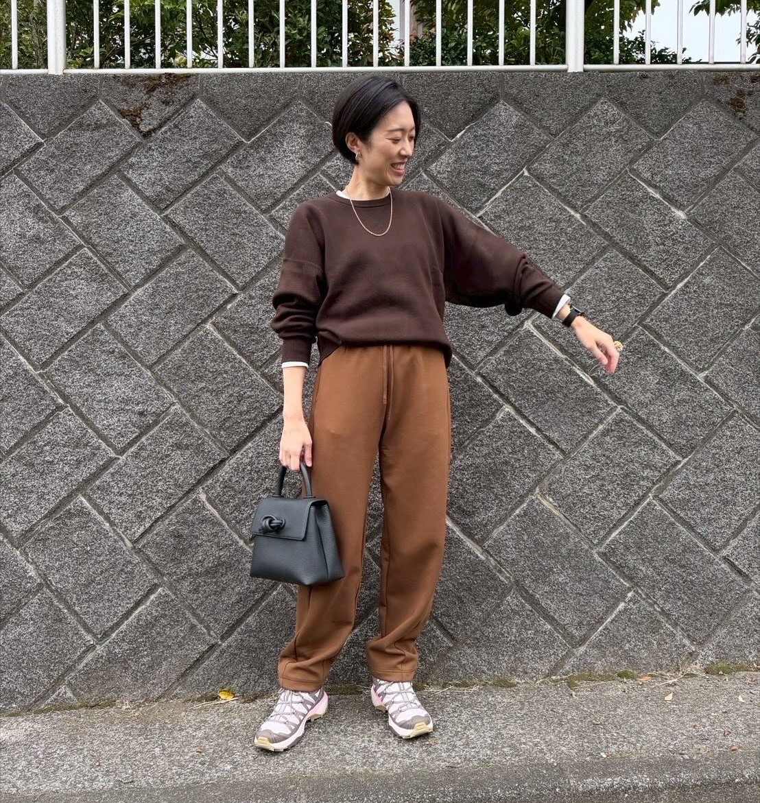 ユニクロ　スムースコットンクルーネックセーター　ブラウン