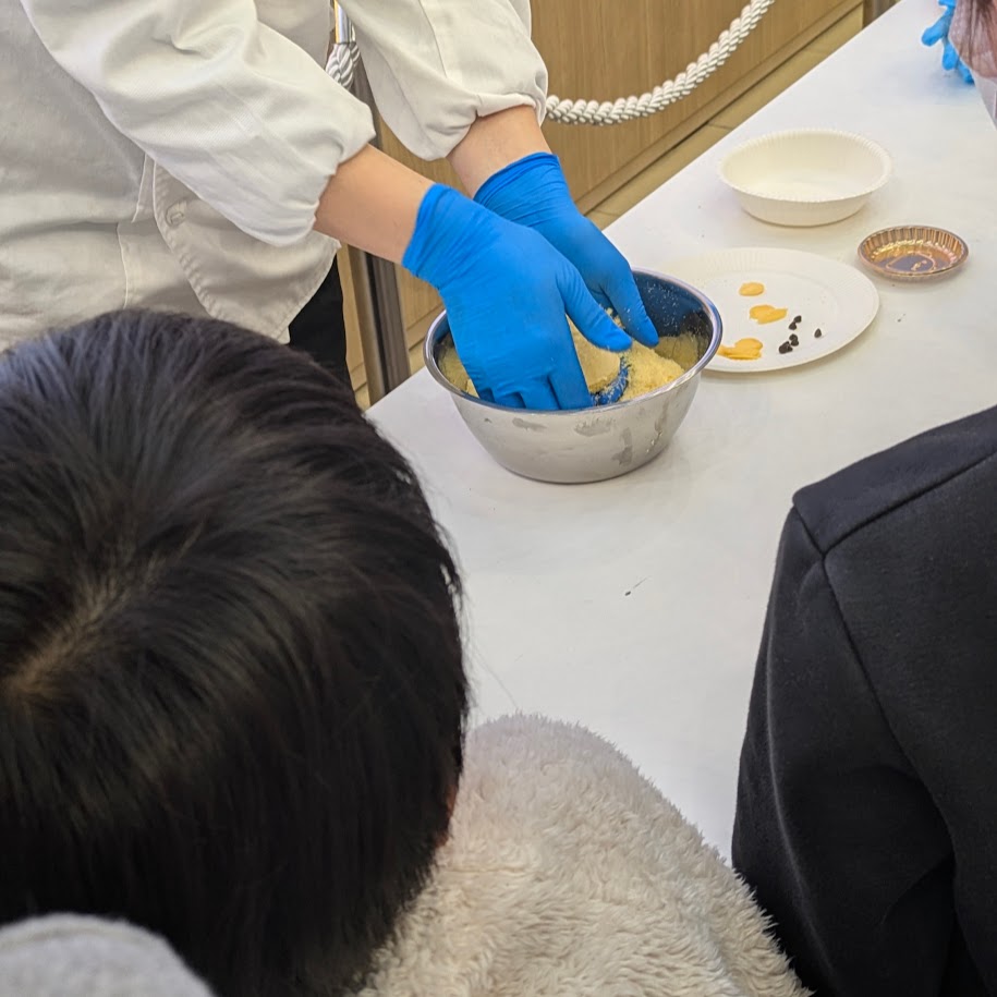 パティシエ　デモ　ピよリン