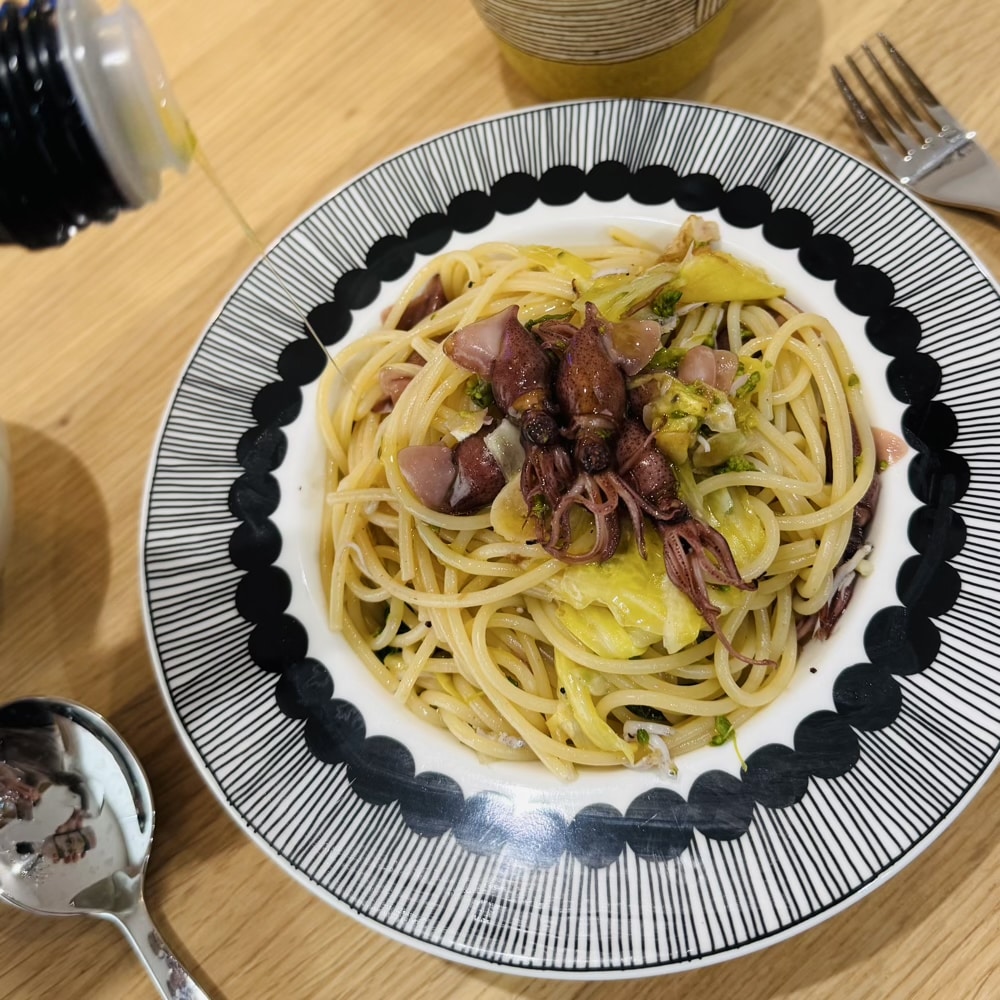 ホタルイカと菜の花、キャベツのパスタ　オイルパスタ　料理部
