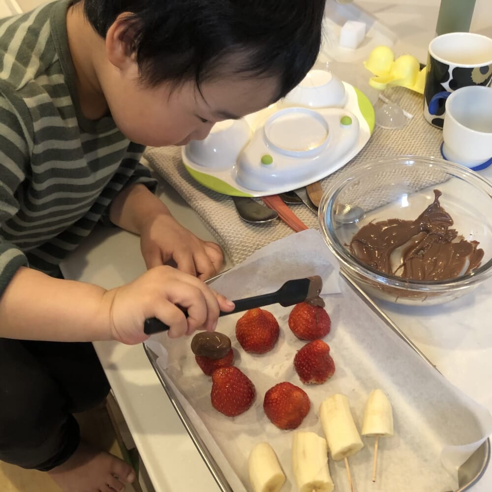 バレンタイン　おやつ作り　バナナチョコ