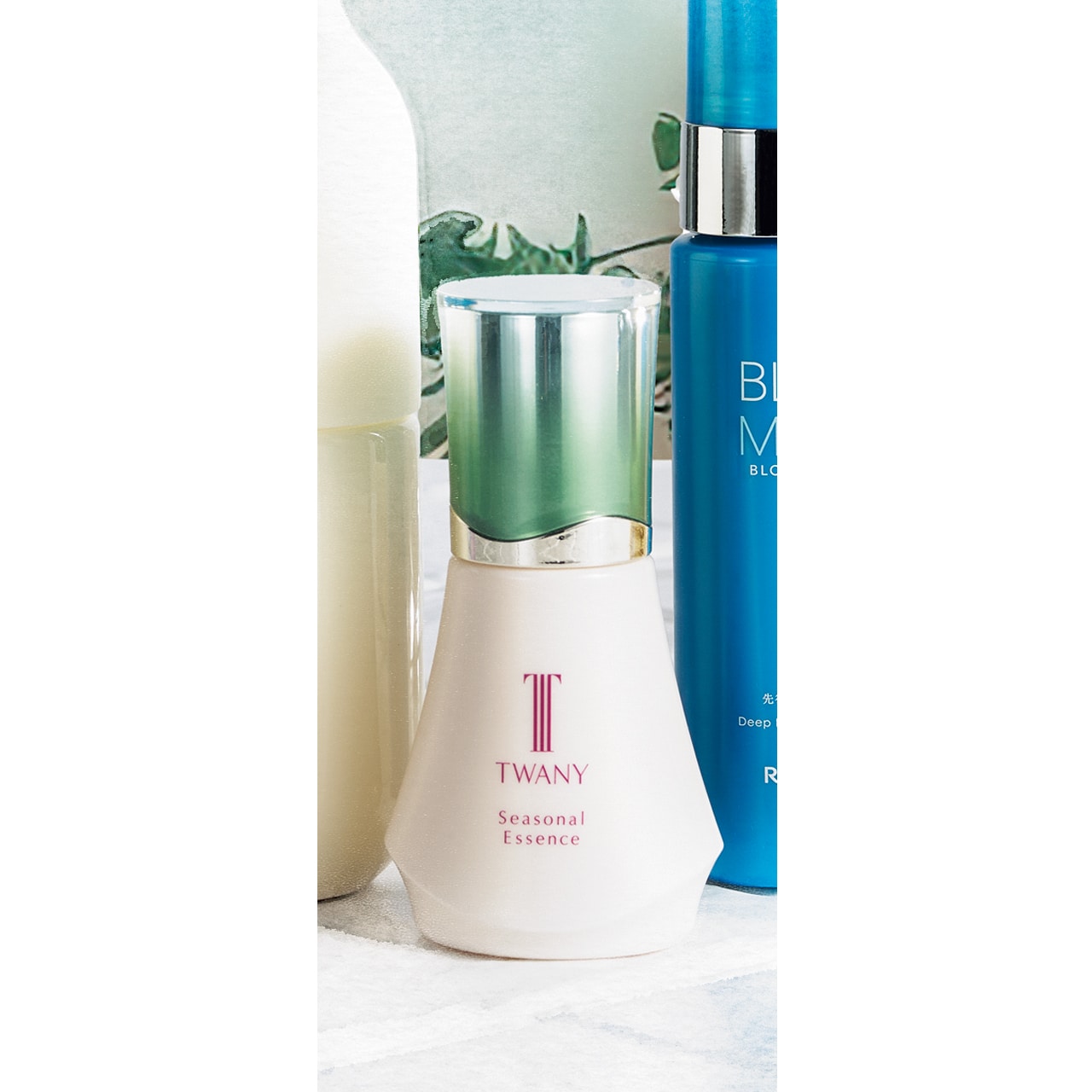 トワニー シーズナルエッセンスa SS 25㎖¥6600/カネボウ化粧品(限定品)
