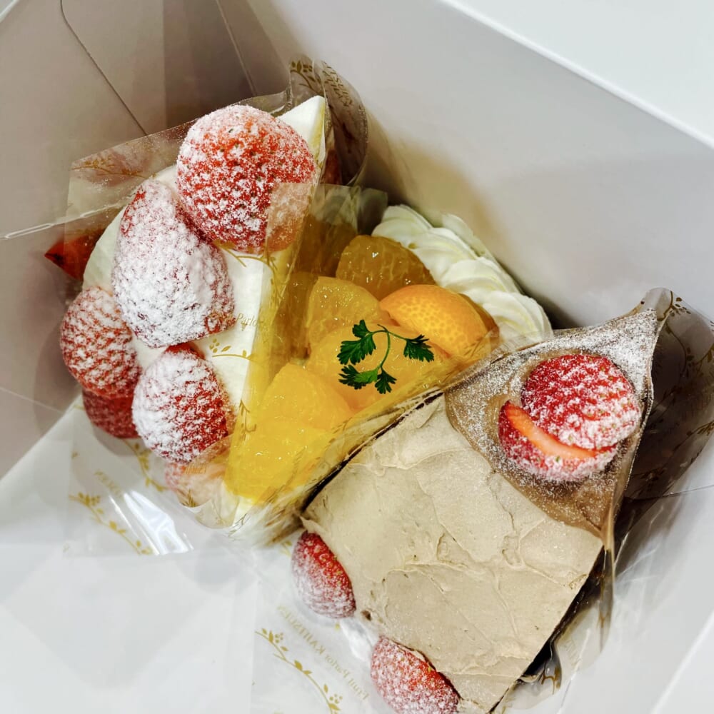 果実園リーベル　国産苺ズコット　チョコ苺バナナズコット　紅甘夏のタルト
誕生日