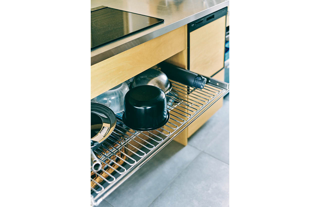 キッチンは造作。