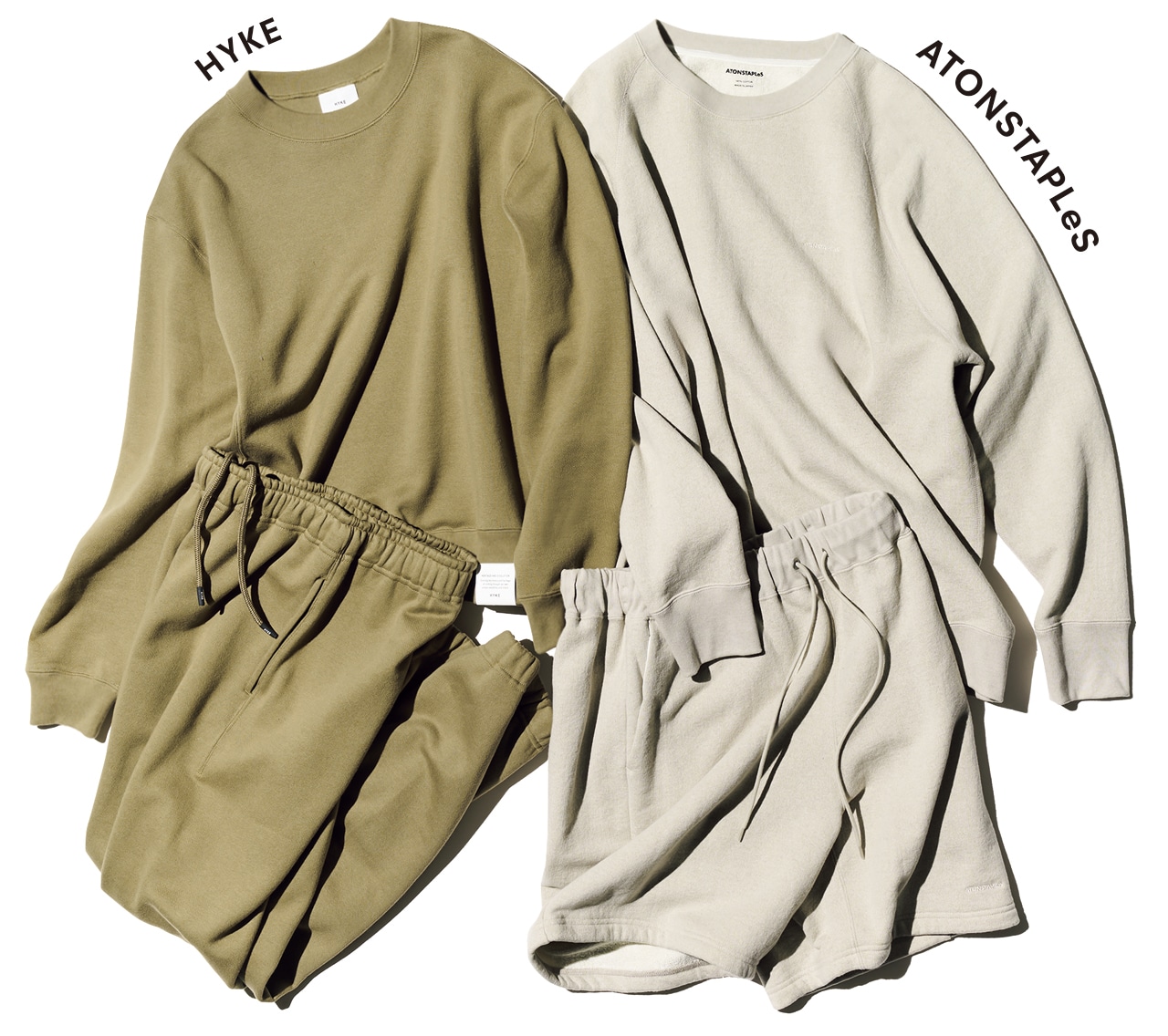(右)ATONSTAPLeS プルオーバー¥28600・パンツ¥28600
(左)HYKE プルオーバー¥28600・パンツ¥30800