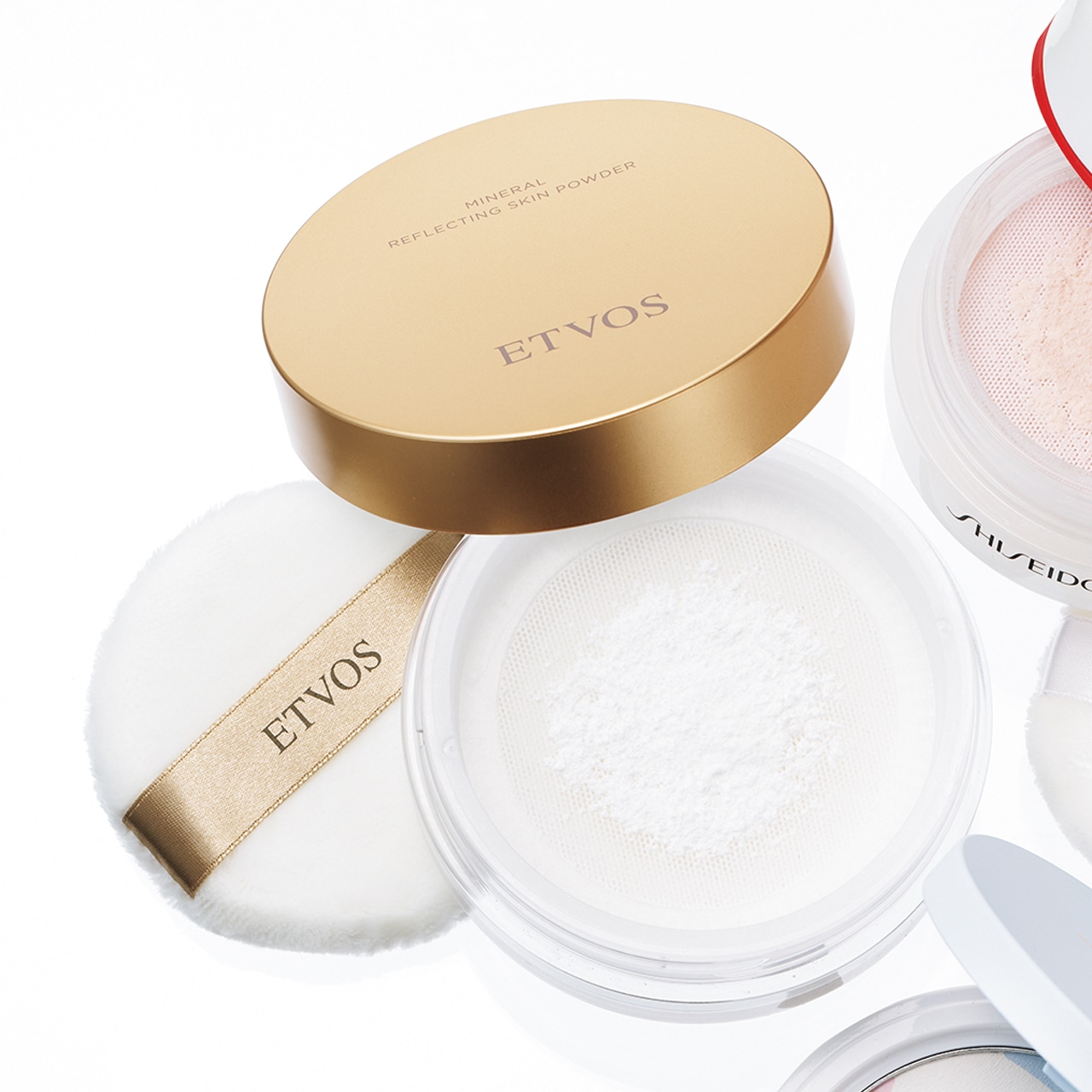 エトヴォス
ミネラルリフレクティングスキンパウダー シマーブランシュ 8g￥4950（限定色）