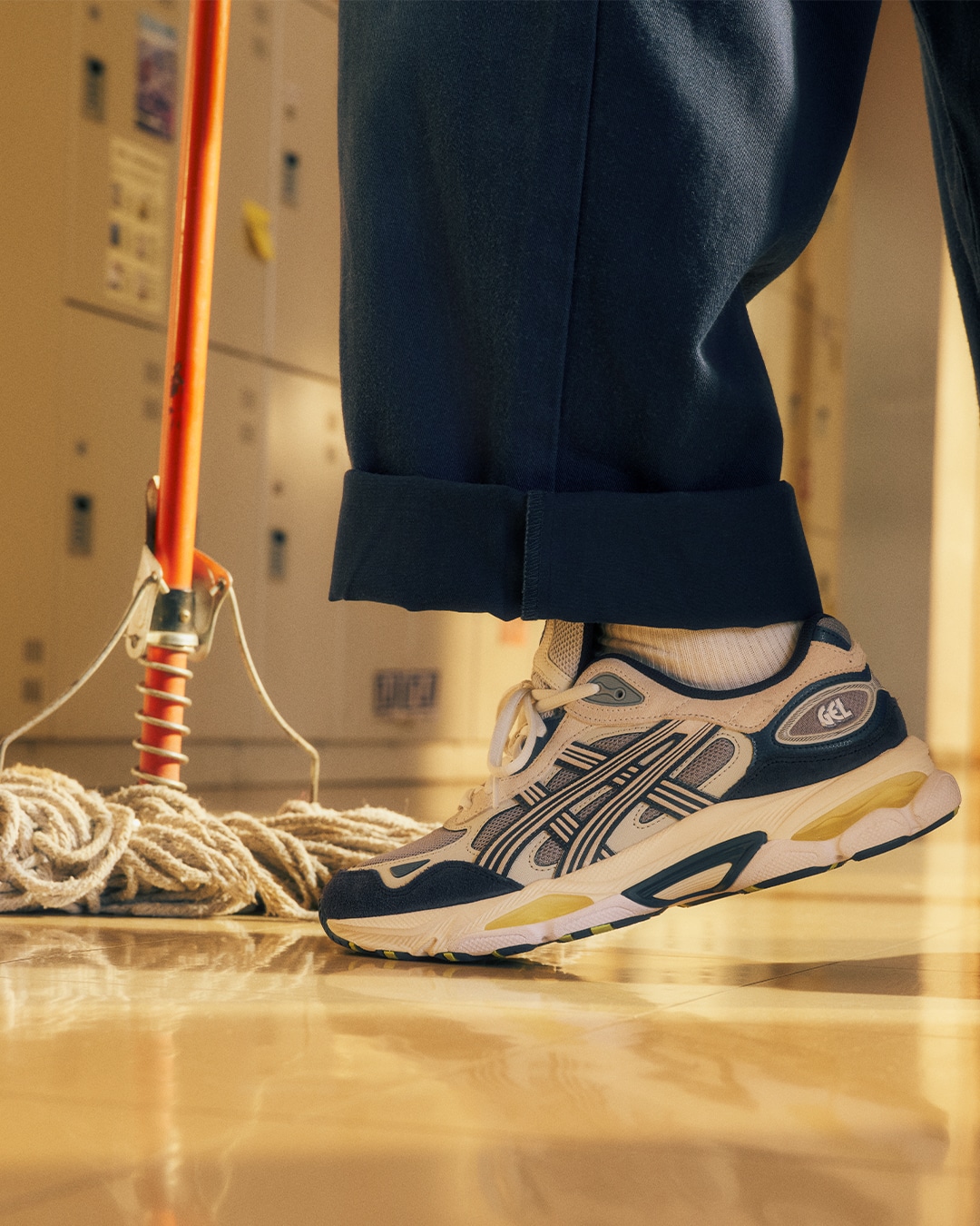 アシックスの新作スニーカーGEL-NYC2.0のキービジュアル