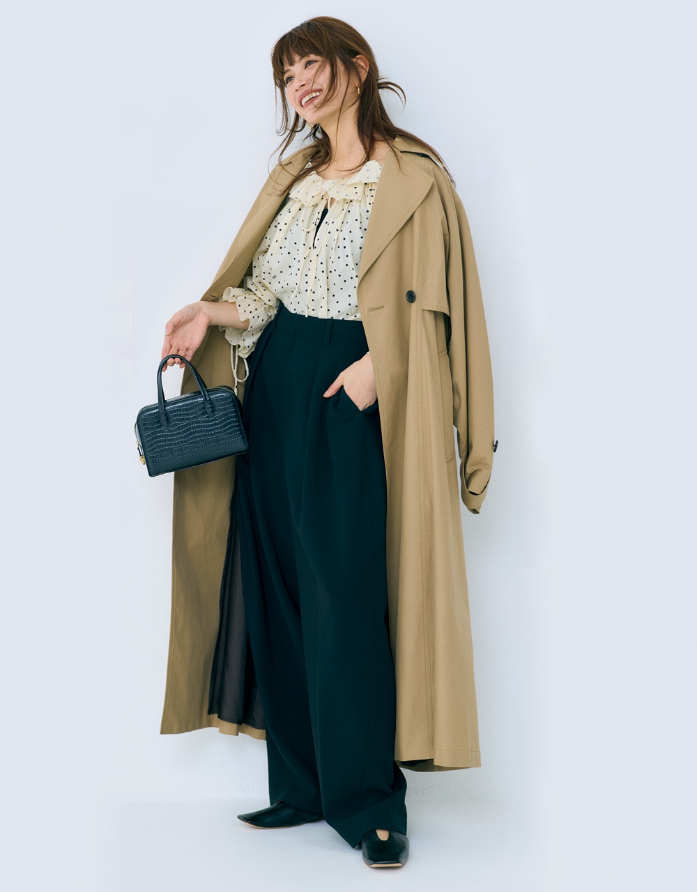 【洗練ドレスアップコーデ】×Curensology「ダブルクロスツータックパンツ」