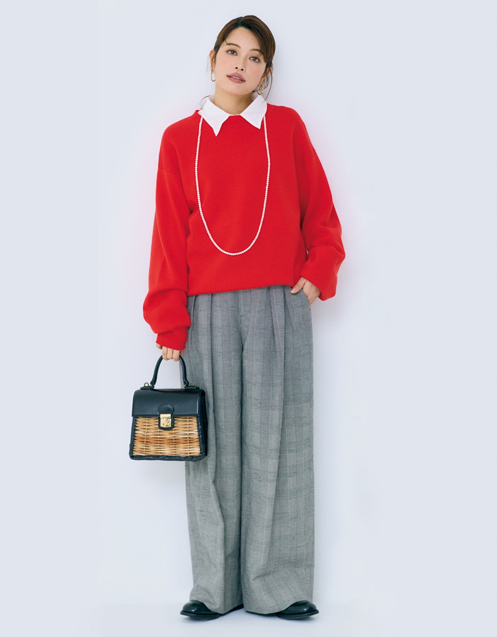 【可愛げフレンチコーデ】×ATON「ラウンドコットンリネン ワイドイージーパンツ」コーデ 垣内彩未さん