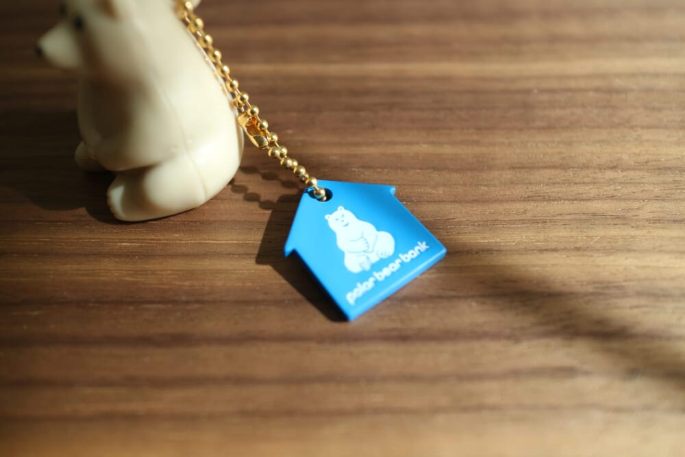 ガチャガチャ　ポーラベア　ミニチュアチャーム