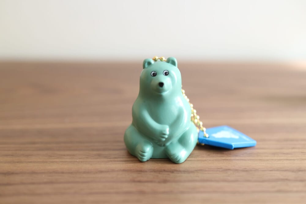 ガチャガチャ　ポーラベア　ミニチュアチャーム