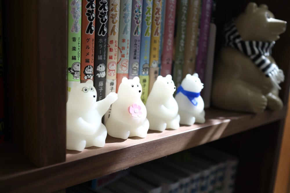 ガチャガチャ　ポーラベア　ミニチュアチャーム