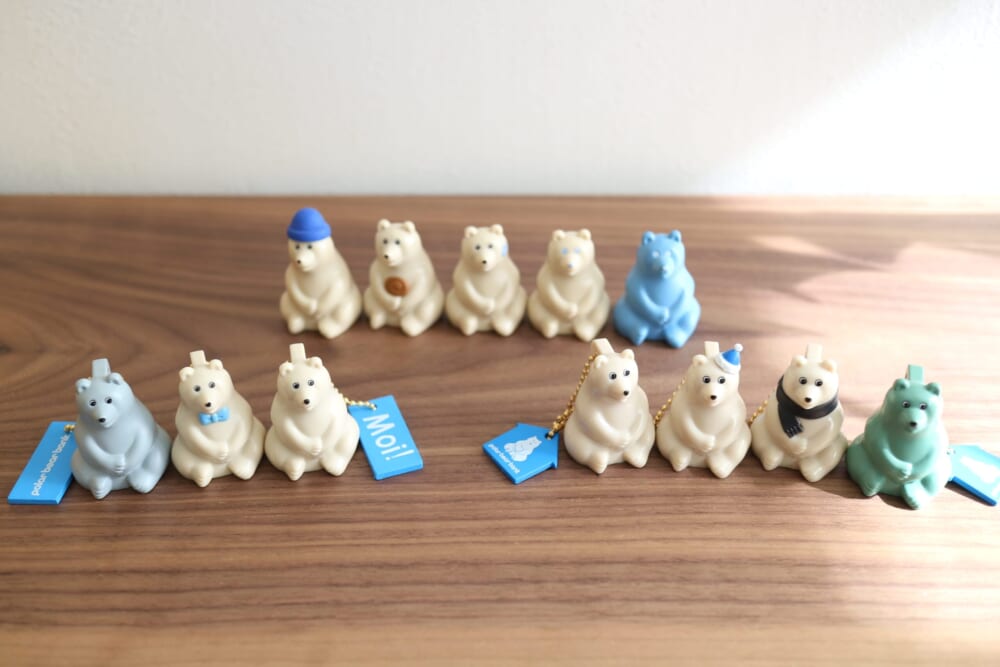 ガチャガチャ　ポーラベア　ミニチュアチャーム