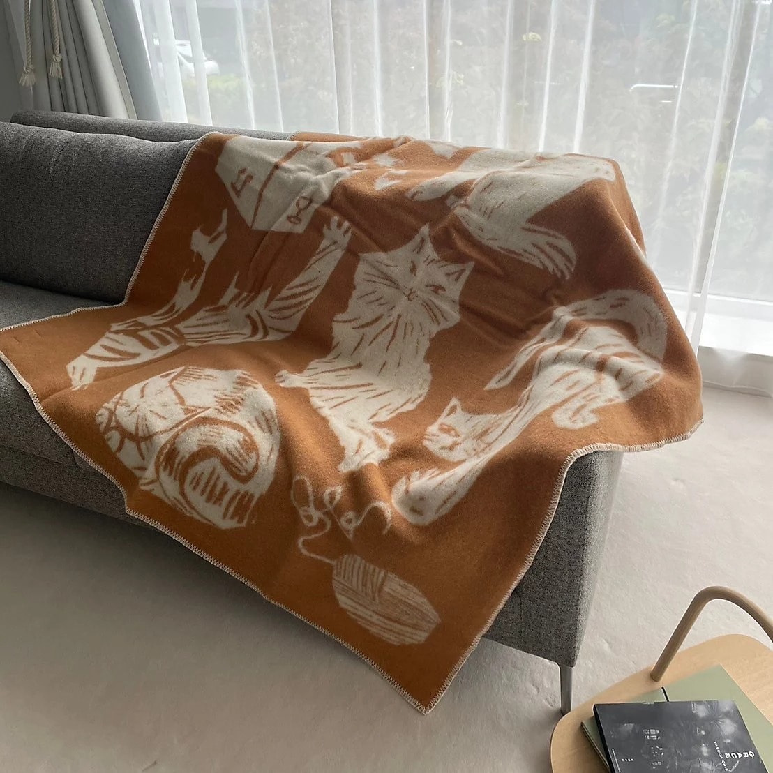 LAPUAN KANKURIT
ウールブランケット「KISSANPAIVAT」130x180cm
￥29,700