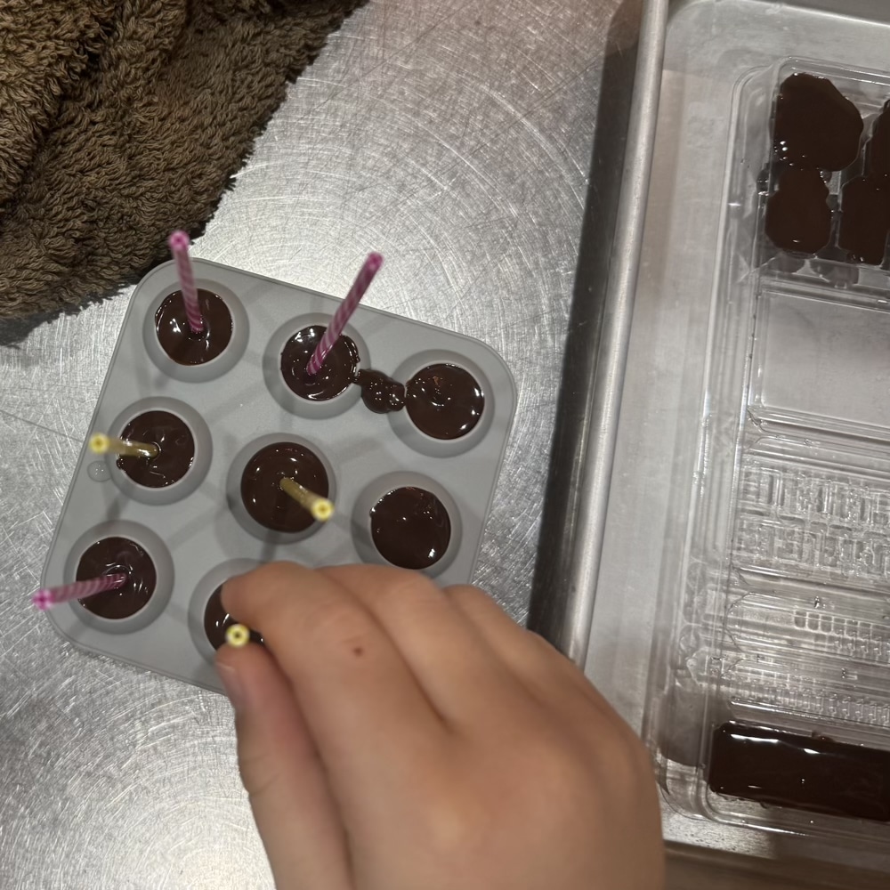 バレンタイン　ロリポップチョコ　手作り