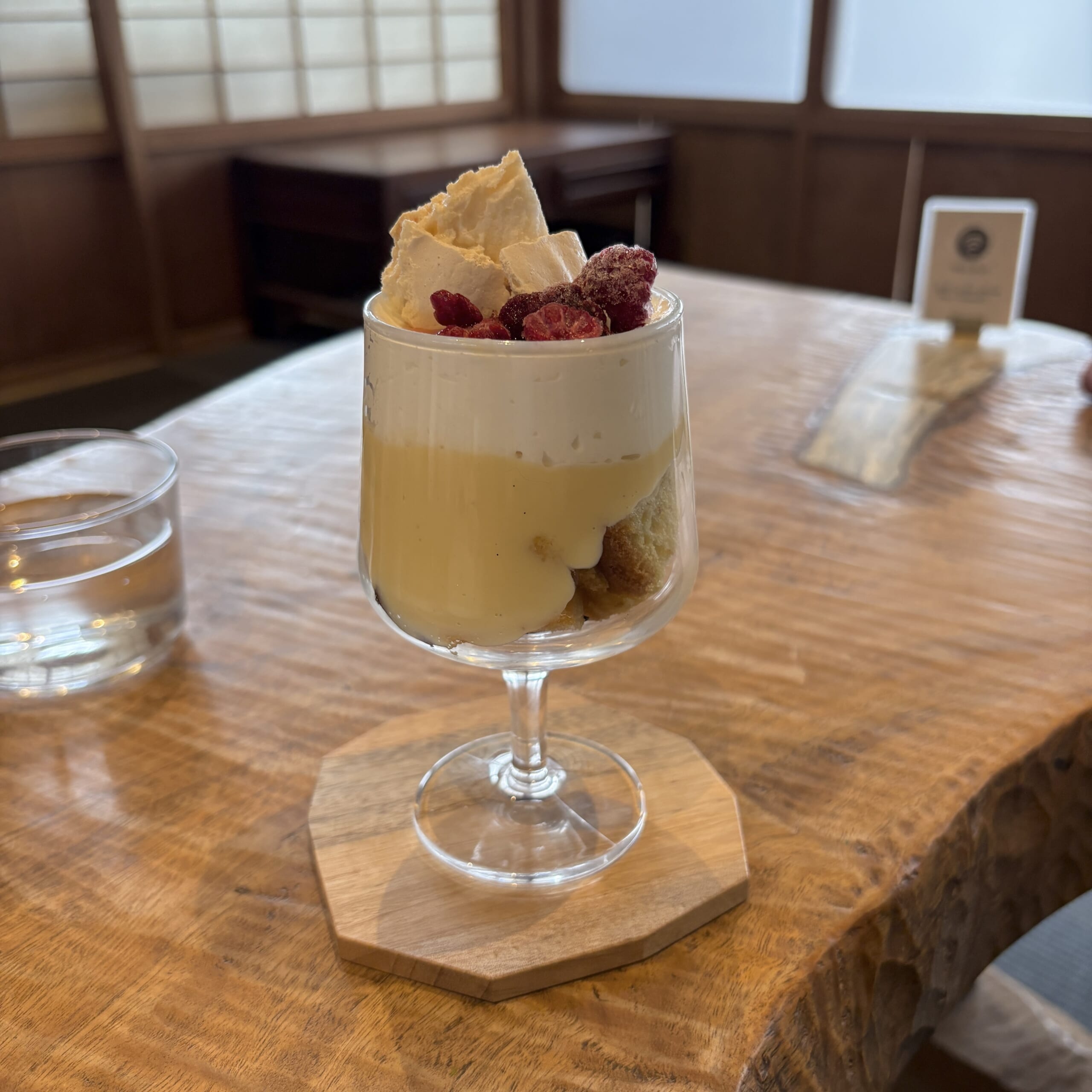 ストロベリートライフル　イギリス　お菓子