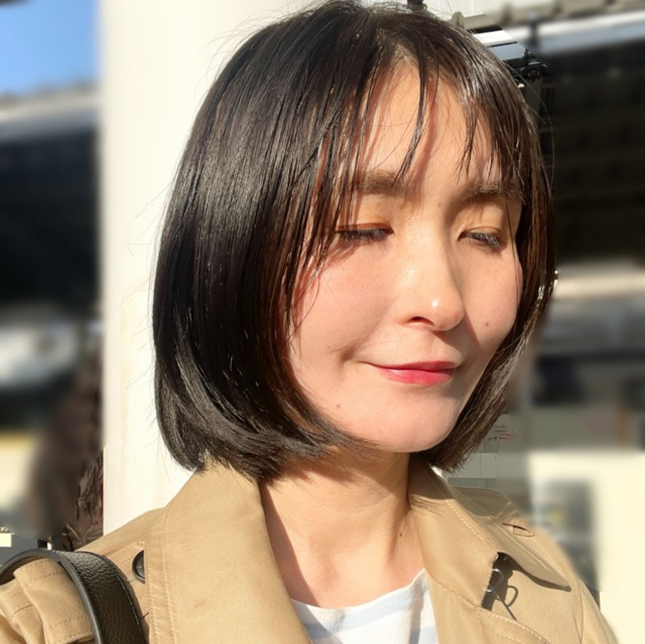 メガネが似合う大人の長めボブ　セルフケア