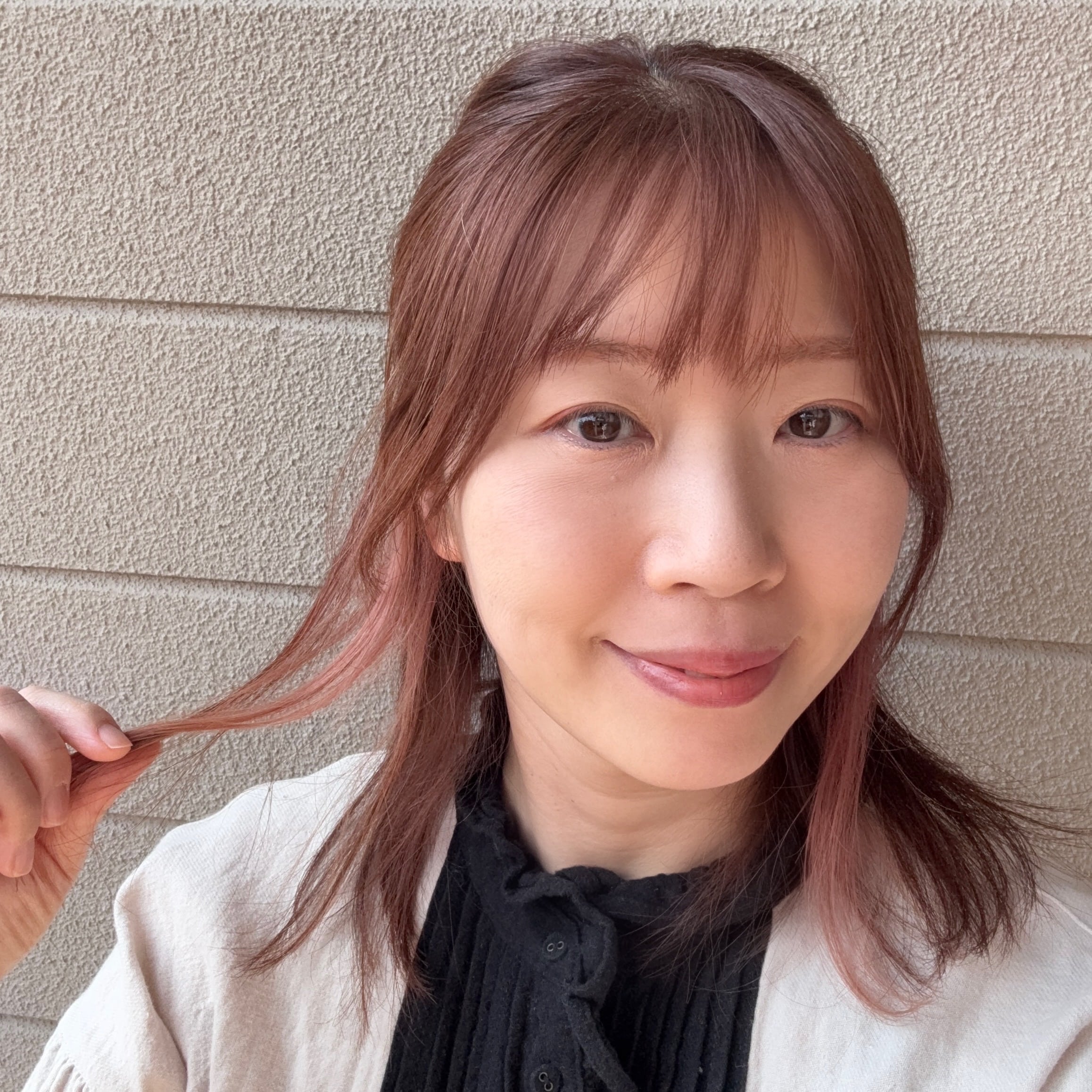 イヤリングカラー　インナーカラー　ピンクヘア　40代ヘア