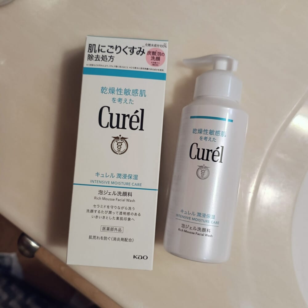 キュレル 泡ジェル洗顔料
