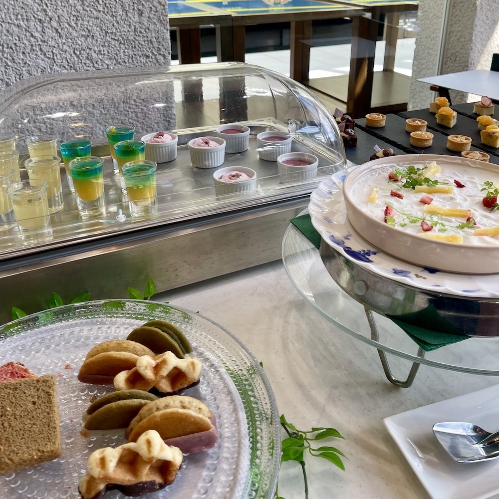 スイーツビュッフェ　エモアテラス　箱根